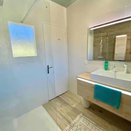 Apartment Appart Newrey Centre Vue Port Parking 6pers Saint-Raphael (Var)